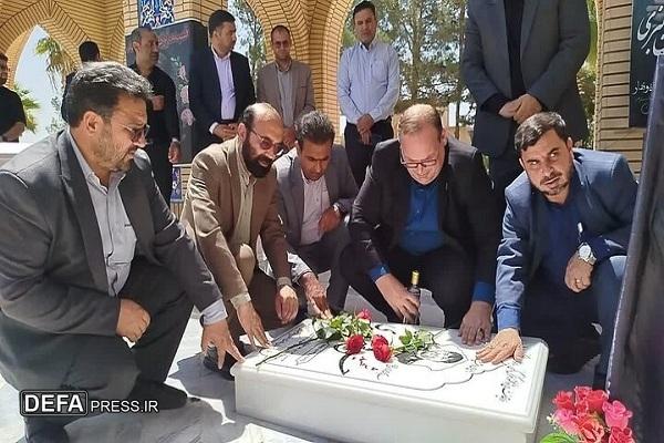 مسئولان خراسان رضوی با خانواده شهید «حسن قنبری» در بردسکن دیدار کردند