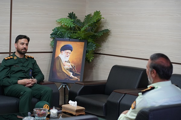 تأکید بر تعامل و همکاری بین‌بخشی در دیدار مدیرکل حفظ آثار و نشر ارزش‌های دفاع مقدس با فرمانده انتظامی استان