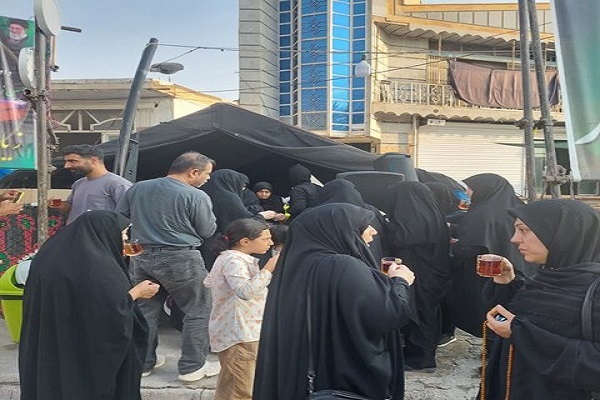 تصاویر/ پذیرایی مواکب شهرستان ایوان از زائران