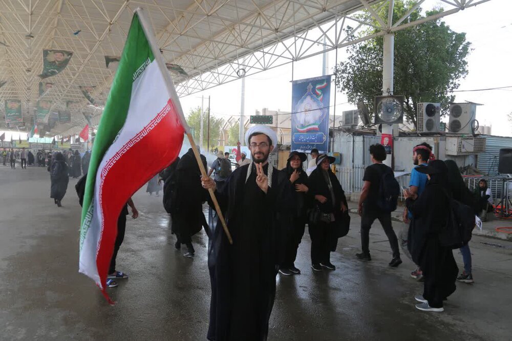 تصاویر/ حضور طلاب و روحانیون ایلامی در پایانه مرزی مهران