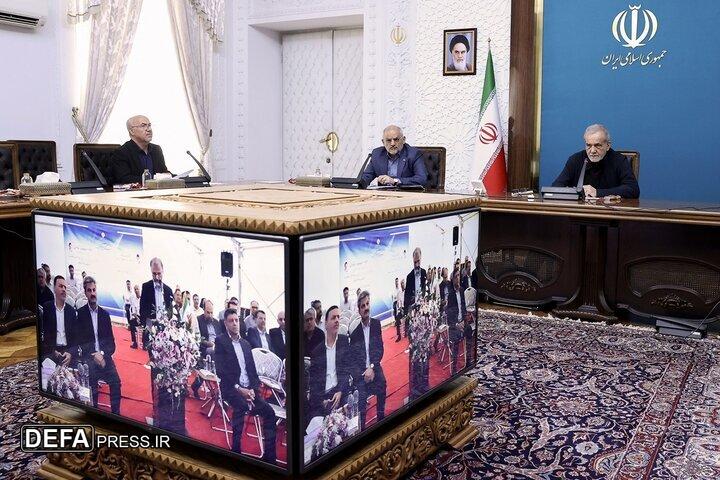 بهره‌برداری و آغاز عملیات اجرایی ۴۲۵ مگاوات نیروگاه خورشیدی در ۴ استان