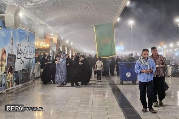 خدمت‌رسانی موکب بسیج آستان قدس رضوی به زائران اربعین در کربلا