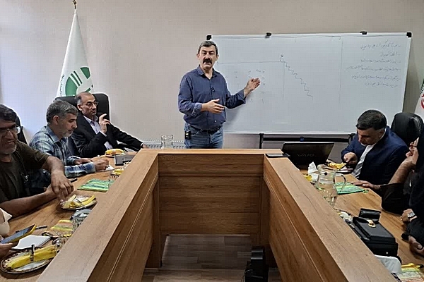 کارگاه تخصصی سوژه‌یابی محیط زیستی در یزد برگزار شد+ تصاویر