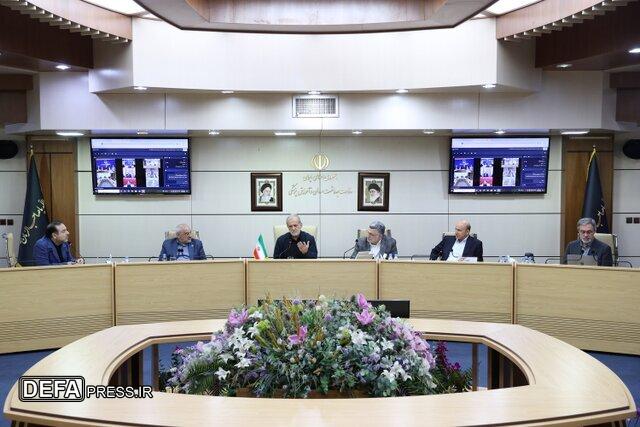 پزشکیان: پزشکان از قالب‌های محدود خارج و نجات‌بخش محله، جامعه و منطقه خود باشند