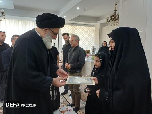 دیدار امام‌جمعه کرج با خانواده شهدای حملات رژیم صهیونیستی