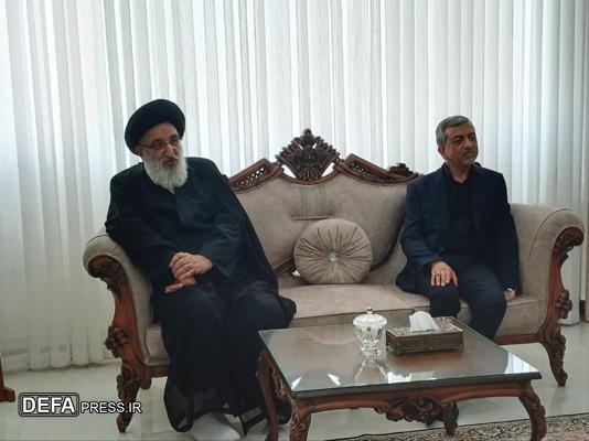 دیدار امام‌جمعه کرج با خانواده شهدای حملات رژیم صهیونیستی