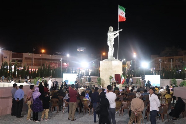 میدان آزادی کرمان؛ از سرنگونی مجسمه شاه تا یادمان سردار دل‌ها