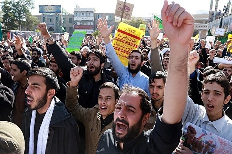 ملت ایران هرگز در مقابل  زورگویی های آمریکا کوتاه نخواهد آمد