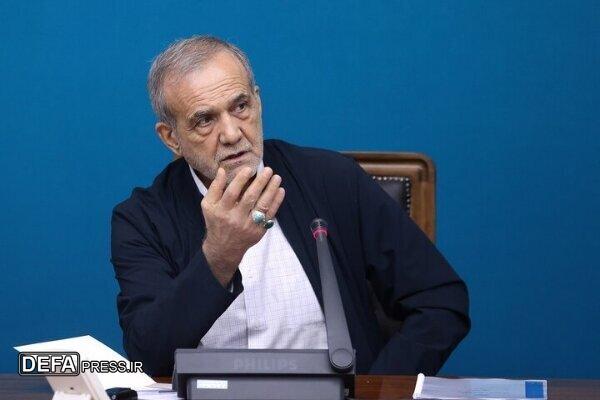 پزشکیان: دست از مدیران پروازی برداریم/از متخصصان دلسوز و بومی استانی استفاده کنیم
