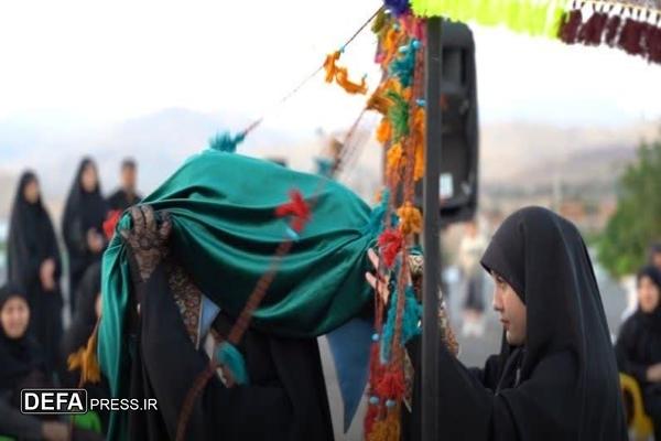 نمایش خیابانی و تعزیه‌خوانی شام اربعین در یادمان شهدای گمنام قزوین اجرا شد