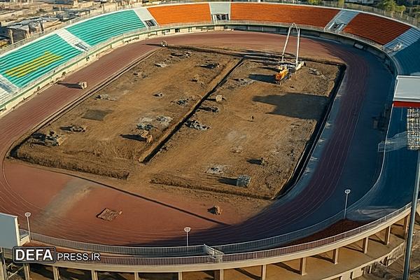 آماده‌سازی چمن ورزشگاه نصیری یزد برای لیگ برتر با دستور استاندار شتاب گرفت