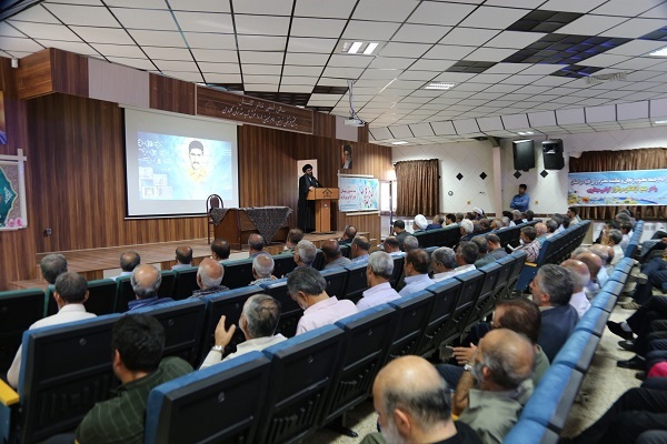 تصاویر/مراسم تجلیل از آزادگان در زنجان