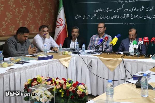 خبرنگاران با حضور فعال خود توطئه‌های رسانه‌ای دشمن را خنثی کردند