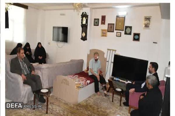 دیدار مسئولان ساوجبلاغ و گلسار با پاسدار جانباز صفاخیل