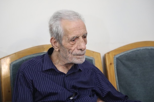 پدر شهید ۱۳ ساله کرجی به فرزند شهیدش پیوست