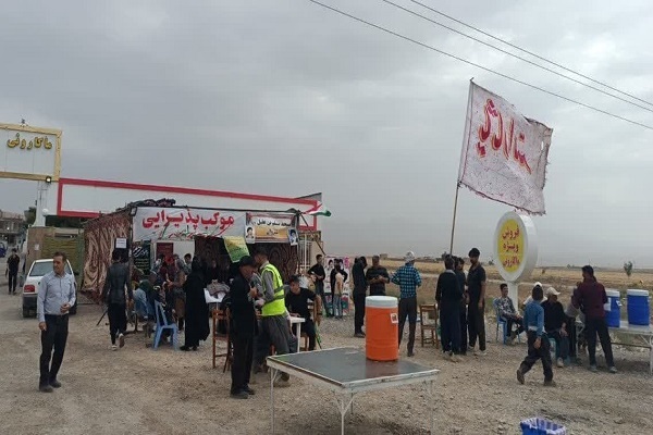 موکب‌های پذیرایی این روز‌ها آذین جاده‌های باب الرضا است/ پیش بینی شرکت ۱۳ هزار زائر در مراسم آخر صفر