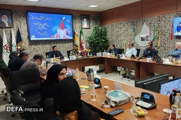 تجلیل مدیرعامل موزه ملی انقلاب اسلامی و دفاع مقدس از خبرنگاران 