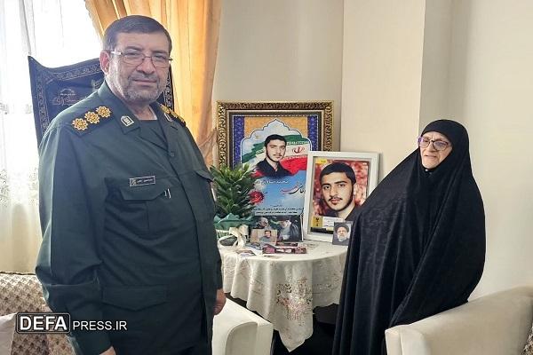 سرهنگ سلامی: خون شهدا اسلام و انقلاب را بیمه کرد