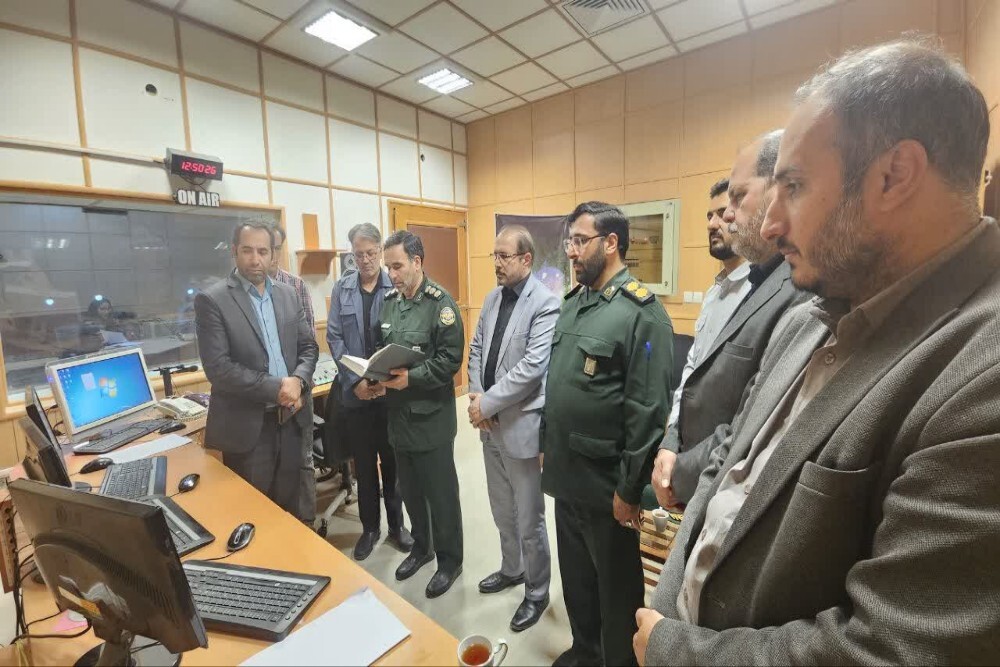 تصاویر/برگزاری آیین تولید ۳۰ نمایش رادیویی با موضوع شهدای جنگ تحمیلی ۱۲ روزه در خراسان‌شمالی