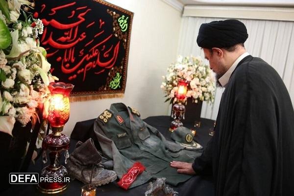 حجت‌الاسلام خمینی با خانواده شهید سلامی دیدار کرد