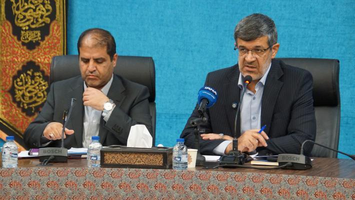 استاندار یزد: بحران آب و خام‌فروشی فولاد، بزرگ‌ترین چالش‌های یزد