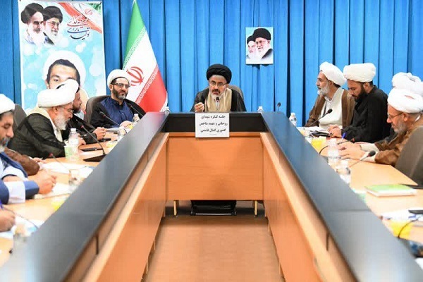 حجت الاسلام «قریشی»: کنگره بزرگداشت شهدای روحانی استان آذربایجان غربی برگزار می شود