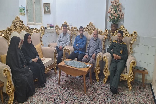 فرمانده سپاه کوهبنان با آزادگان سرافراز خرمدشت دیدار و تجلیل کرد