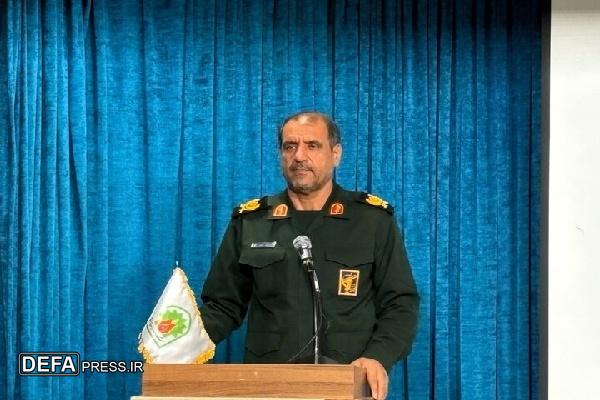 ‌فرمانده سپاه کردستان از خانواده سه شهید گرانقدر زن سنندج سرکشی و تقدیر کرد