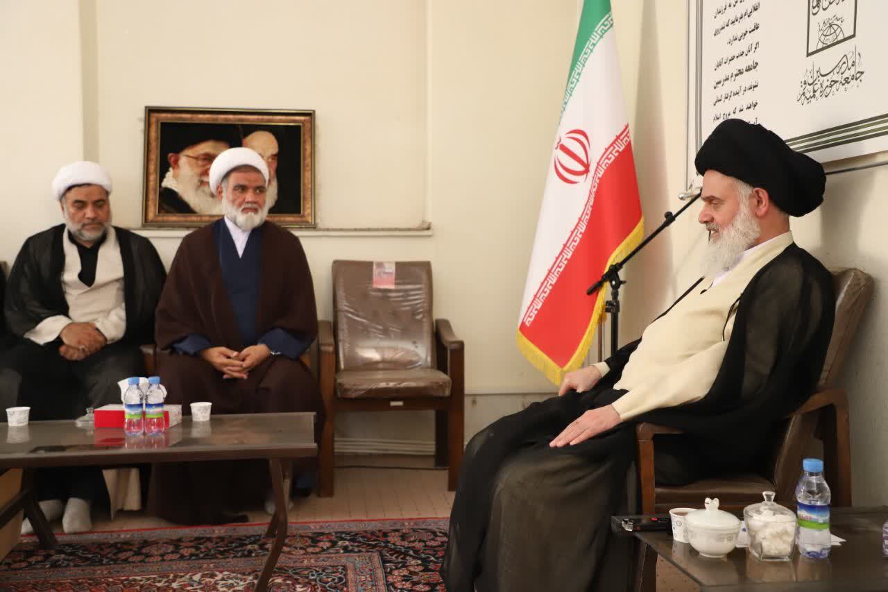 آیت الله حسینی بوشهری: تیپ ۸۳ امام جعفر صادق (ع) گنجینه‌ای ارزشمند برای انقلاب و حوزه است