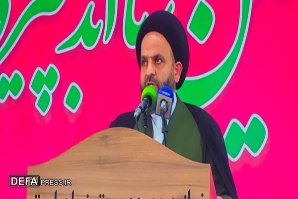 دشمن به دنبال ایجاد اختلاف داخلی است