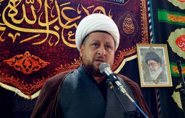 ملت ایران غیرت ملی و انقلابی خود را به دشمن نمی‌فروشند