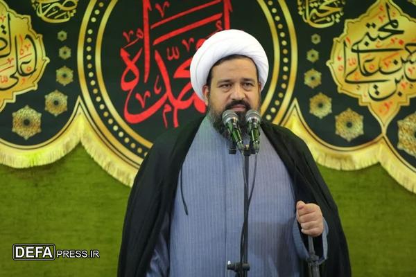 نباید اجازه دهیم دشمن از داخل کشور تقویت شود