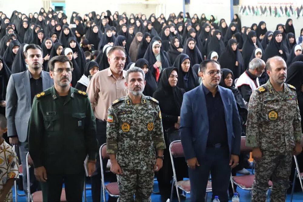 برگزاری یادواره شهدای اقتدار و هفتمین یادواره ۲۴۲ شهید گلگون کفن خنداب و ۶ شهید والامقام پدافند ارتش
