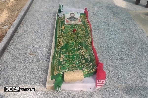 غبارروبی مزار شهدای جنگ تحمیلی ۱۲ روزه با حضور مسئولین و کارکنان جهاددانشگاهی لرستان+ عکس