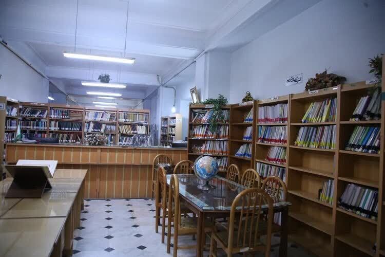 دومین کتابخانه مشارکتی فارس با گنجینه‌ای ۶۵ هزار جلدی در حرم مطهر سیدعلاءالدین حسین(ع)