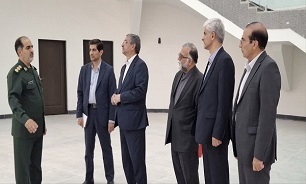 بازدید استاندار لرستان از مرکز فرهنگی و موزه دفاع مقدس استان+ عکس
