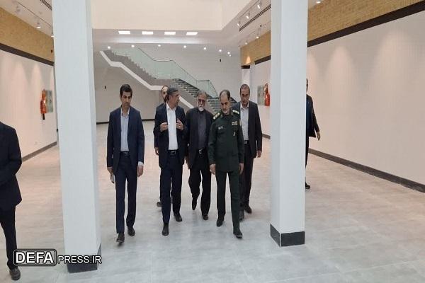 بازدید استاندار لرستان از مرکز فرهنگی و موزه دفاع مقدس استان+ عکس
