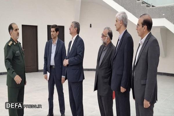 بازدید استاندار لرستان از مرکز فرهنگی و موزه دفاع مقدس استان+ عکس