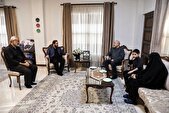 حضور قالیباف در منزل شهید محرابی