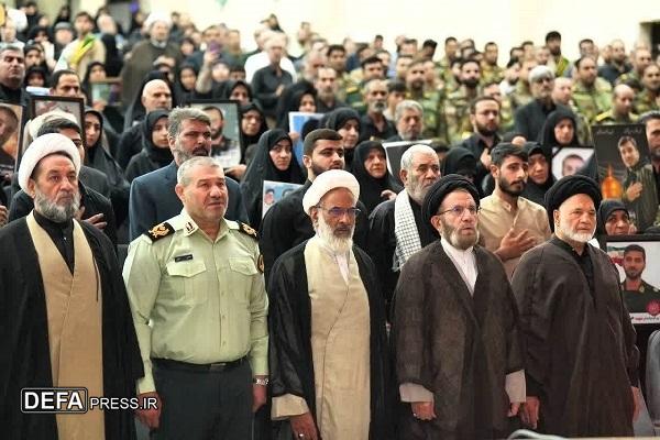 آیین گرامیداشت اربعین ۸۶ شهید لرستانی جنگ تحمیلی ۱۲ روزه برگزار شد + عکس