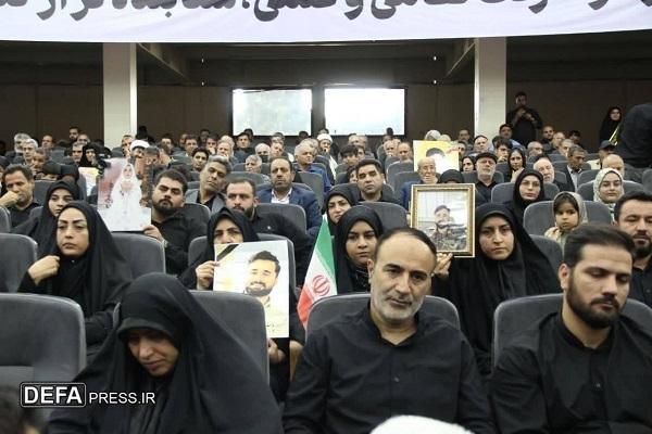 آیین گرامیداشت اربعین ۸۶ شهید لرستانی جنگ تحمیلی ۱۲ روزه برگزار شد + عکس