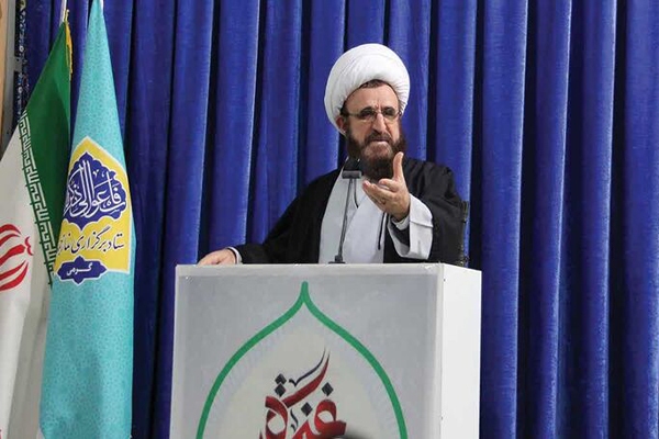 لزوم پرهیز از مسائل سیاسی و جناحی در انتصاب مسئولین