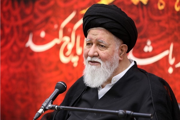 هیچ لباسی بالاتر از خدمت و نوکری در دستگاه امام حسین (ع) نیست