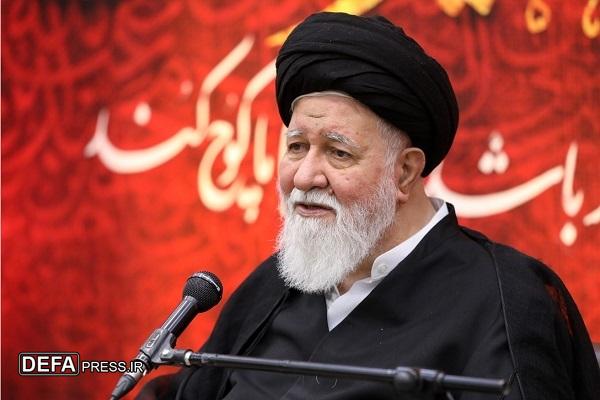 هیچ لباسی بالاتر از خدمت و نوکری در دستگاه امام حسین (ع) نیست