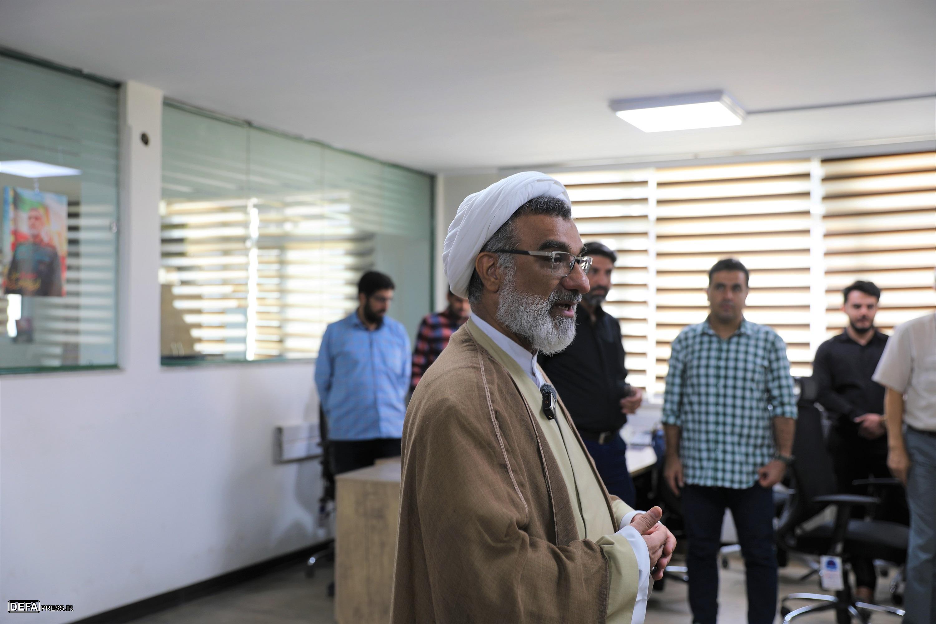 دبیر شورای عالی انقلاب فرهنگی از خبرگزاری دفاع مقدس بازدید کرد