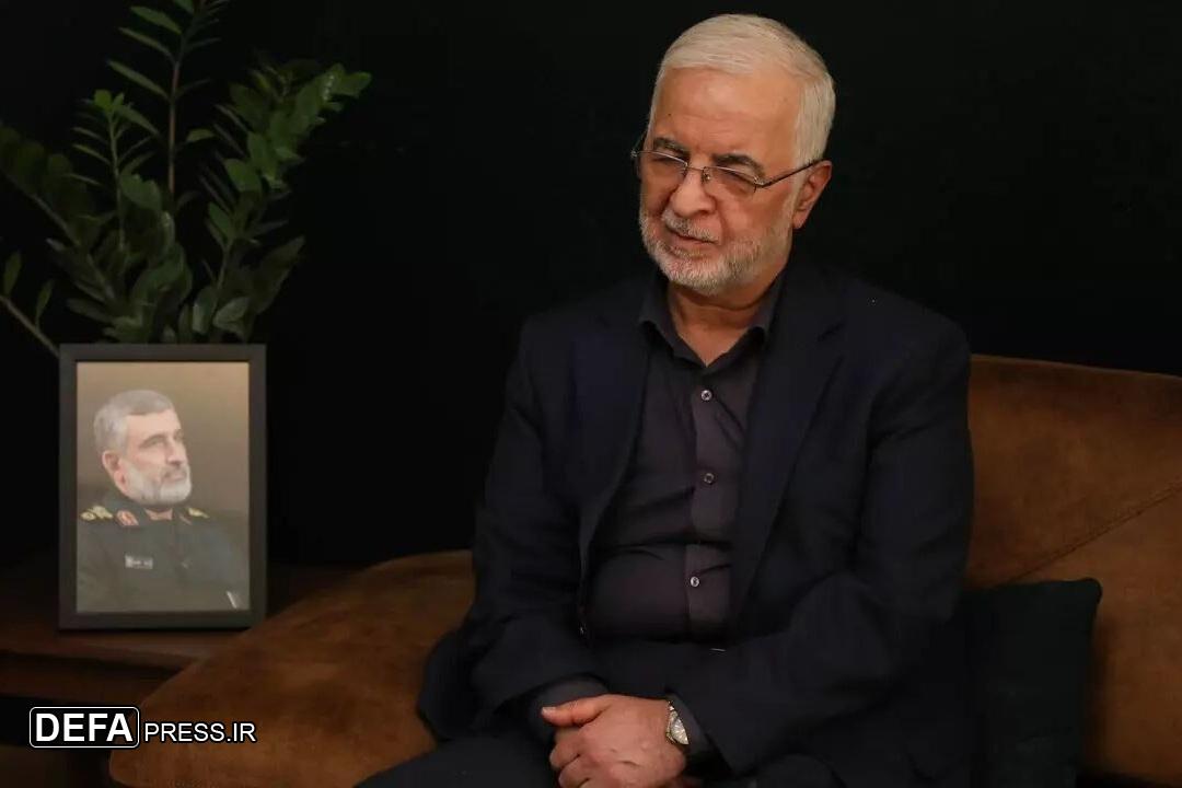 وزیر کشور با خانواده شهیدان حاجی‌زاده و کاظمی دیدار کرد