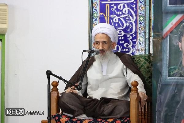 آیت الله محمدی لائینی: ملت ایران هرگز ذلت را نمی‌پذیرد