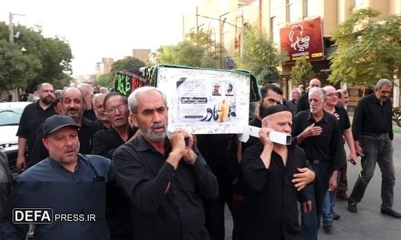 پیکر مادر دیپلمات ربوده شده ایرانی در قم به خاک سپرده شد