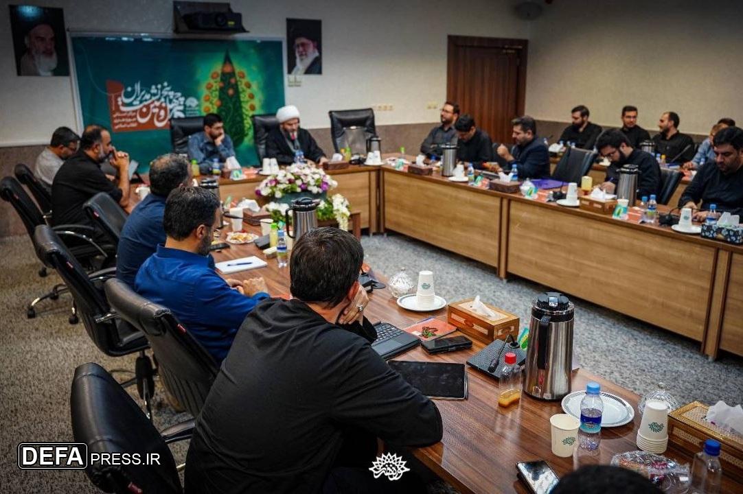هنرمندان استانی به بازو‌های اثرگذار حوزه هنری تبدیل شوند