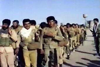 فیلم/ مداحی شهید «علیرضا سلمانی» در جمع رزمندگان لشکر محمدرسول‌الله (ص)
